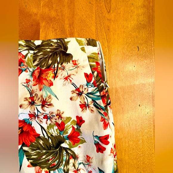 Zara Ruffle Hem Shorts - Picture 7 of 9